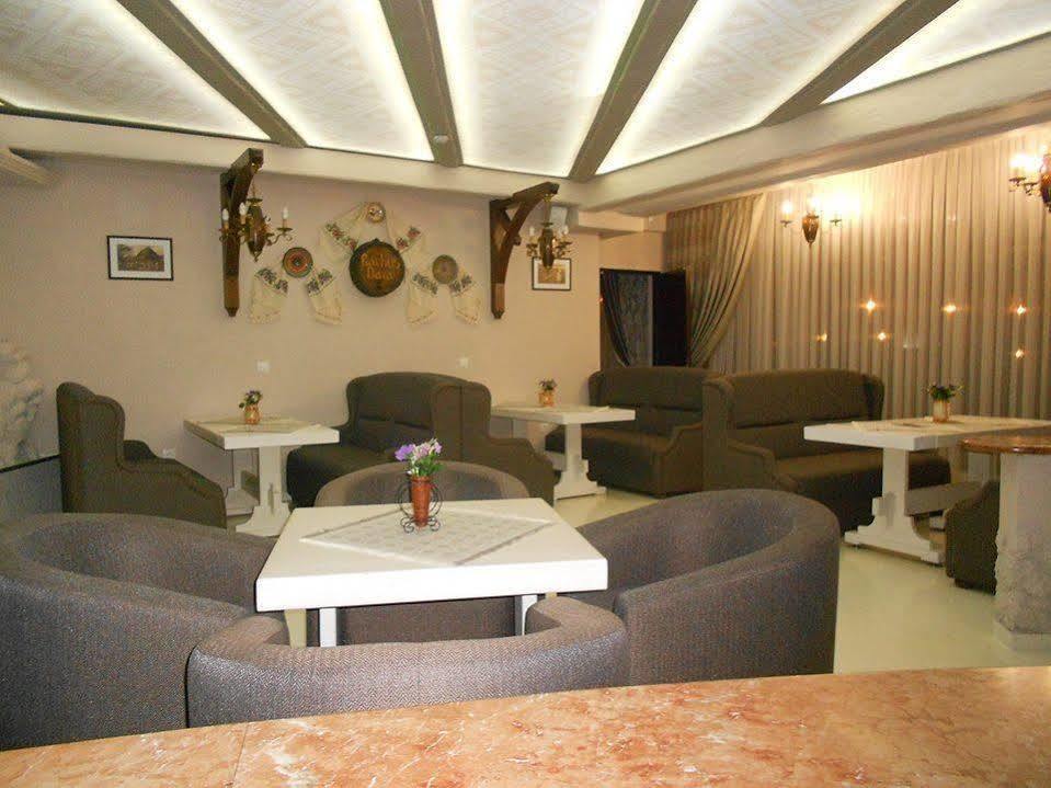 Hotel Bachus 키시나우 외부 사진